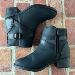 Girl’s Black Boots